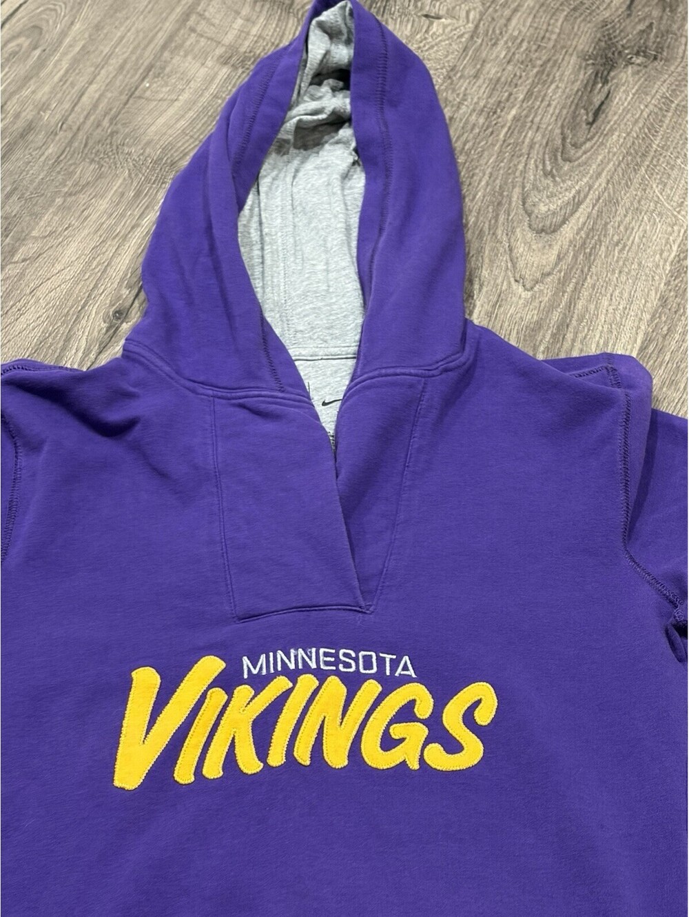 Minnesota Vikings Nike Women's Pullover Hoodie Lightweight Purple Yellow S NFL